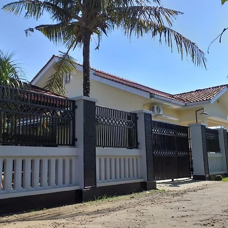 Oemah Sadewa Homestay Cilacap Bagian luar foto