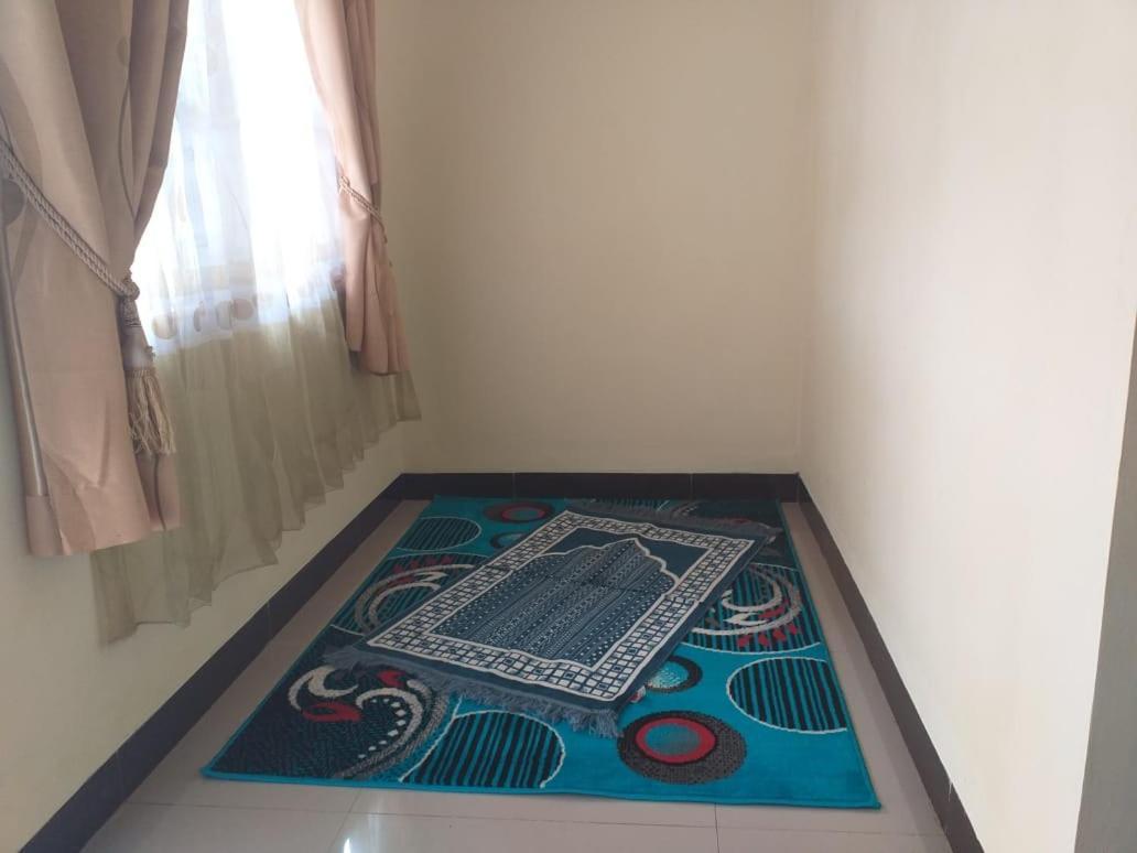Oemah Sadewa Homestay Cilacap Bagian luar foto