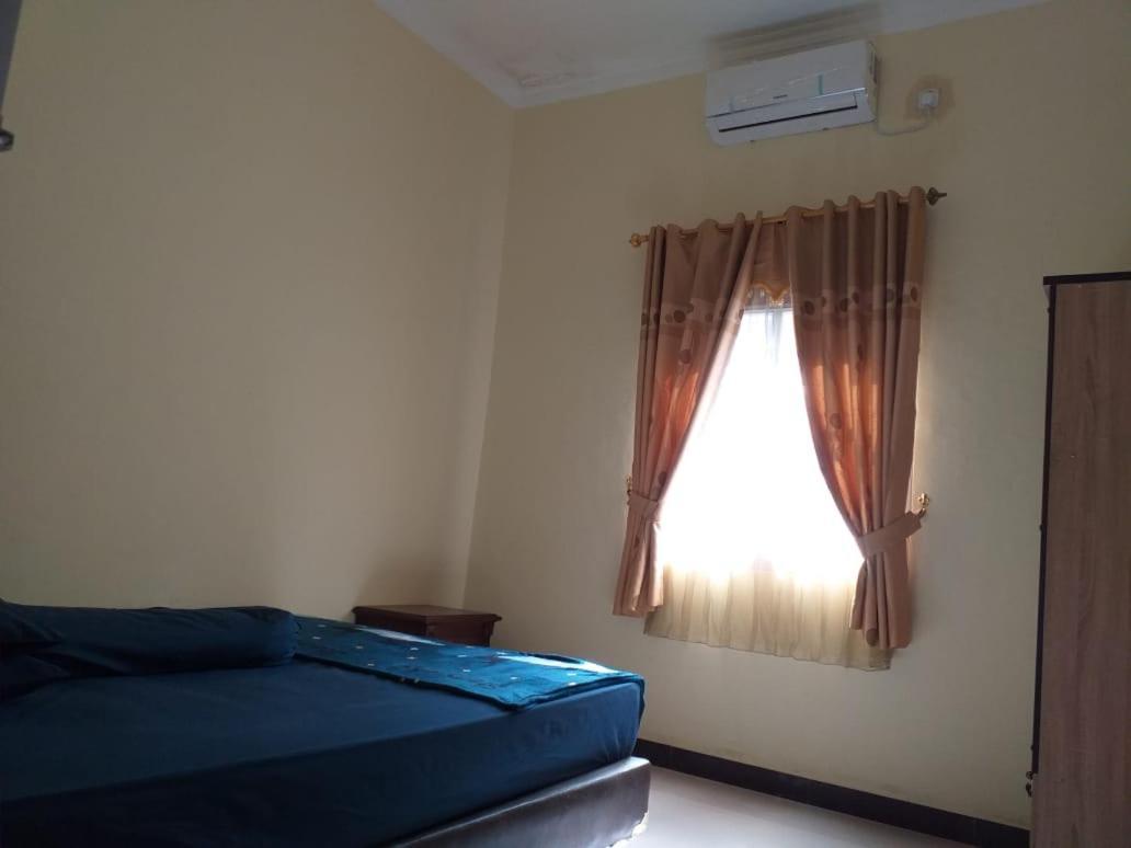 Oemah Sadewa Homestay Cilacap Bagian luar foto